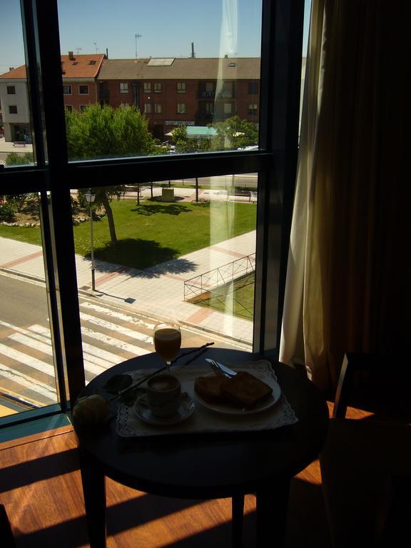 Hotel Torre de Sila Tordesillas Buitenkant foto